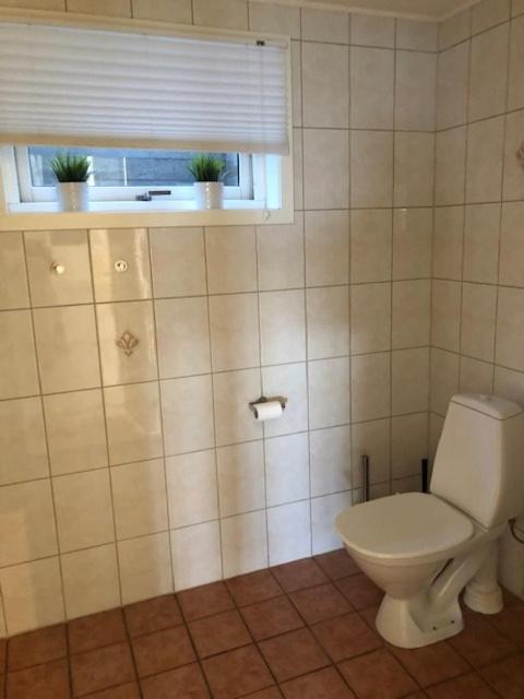 Koselig Nyoppusset 3 Roms Leilighet Med Egen Parkeringsplass I Rolige Omgivelse Naer Sjoen, 2 Mil Nord For Bergen Sentrum. 외부 사진